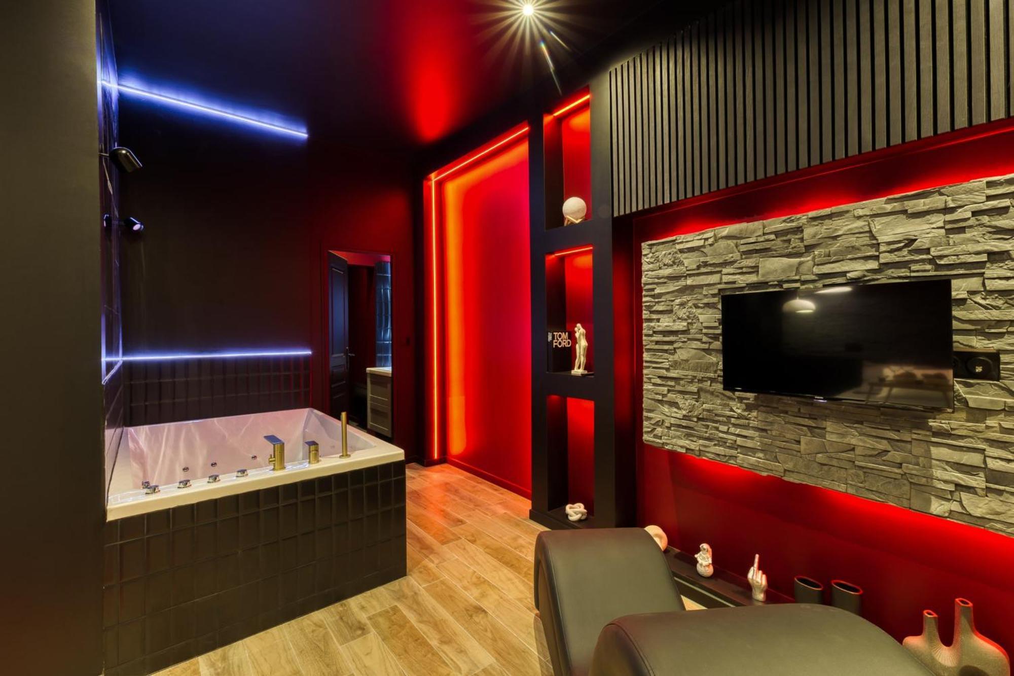 Suite Deluxe - Jacuzzi Melun Dış mekan fotoğraf